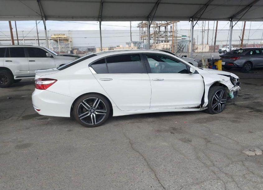 Photo 13 of 2016 Honda Accord SPORT (VIN 1HGCR2F59GA114957)