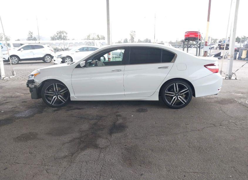 Photo 14 of 2016 Honda Accord SPORT (VIN 1HGCR2F59GA114957)