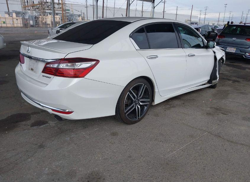 Photo 4 of 2016 Honda Accord SPORT (VIN 1HGCR2F59GA114957)