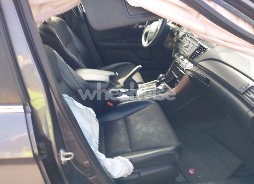 Photo 5 of 2016 Honda Accord SPORT (VIN 1HGCR2F59GA160126)