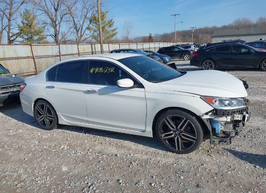 Photo 14 of 2016 Honda Accord SPORT (VIN 1HGCR2F59GA163091)