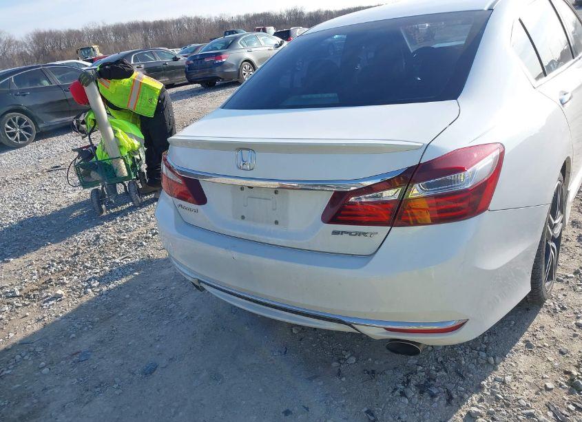 Photo 17 of 2016 Honda Accord SPORT (VIN 1HGCR2F59GA163091)