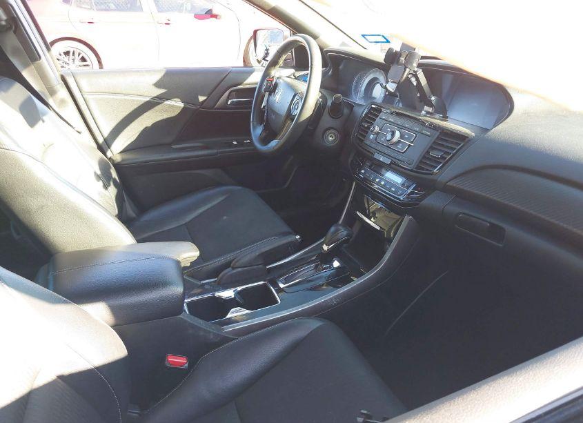 Photo 5 of 2016 Honda Accord SPORT (VIN 1HGCR2F59GA200382)