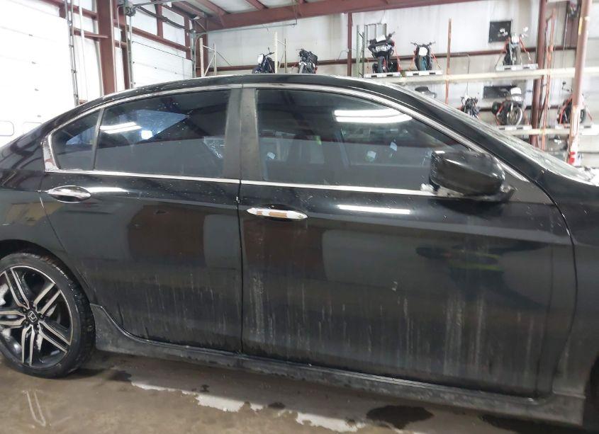 Photo 13 of 2016 Honda Accord SPORT (VIN 1HGCR2F59GA237786)