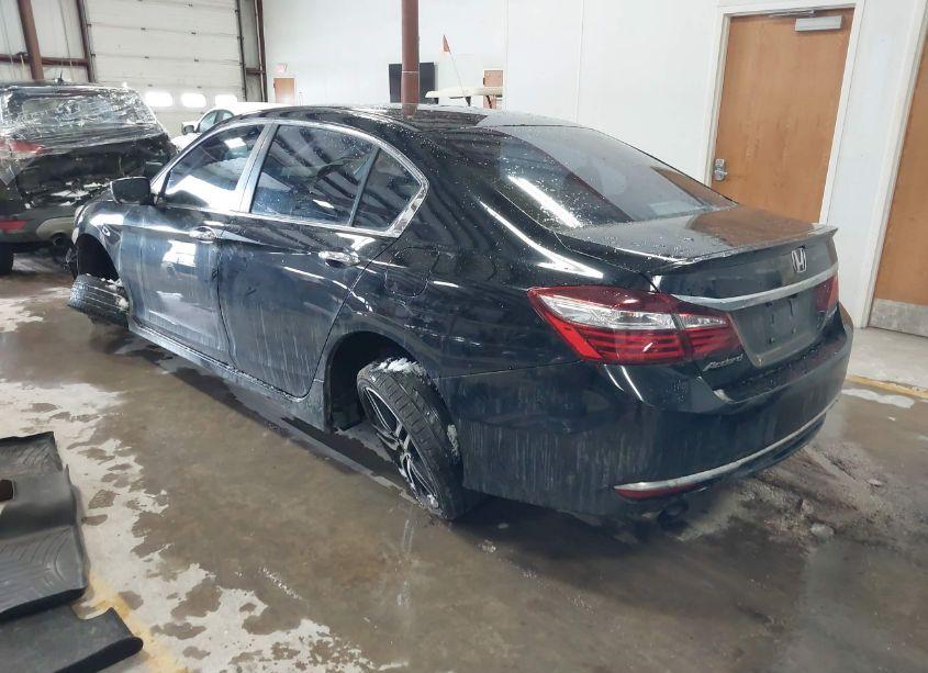 Photo 3 of 2016 Honda Accord SPORT (VIN 1HGCR2F59GA237786)