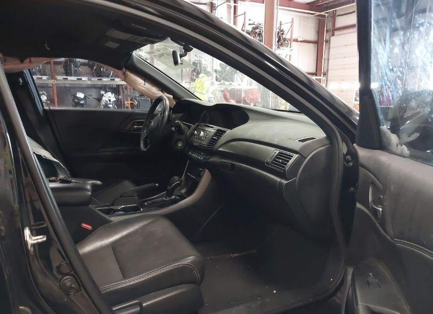 Photo 5 of 2016 Honda Accord SPORT (VIN 1HGCR2F59GA237786)