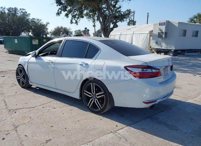 Photo 3 of 2017 Honda Accord SPORT (VIN 1HGCR2F59HA149029)