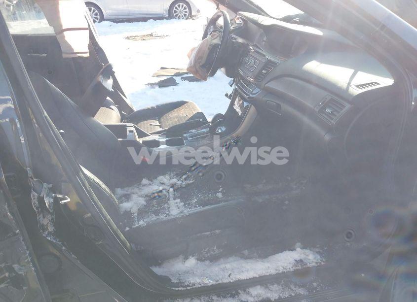 Photo 5 of 2017 Honda Accord SPORT (VIN 1HGCR2F59HA161505)