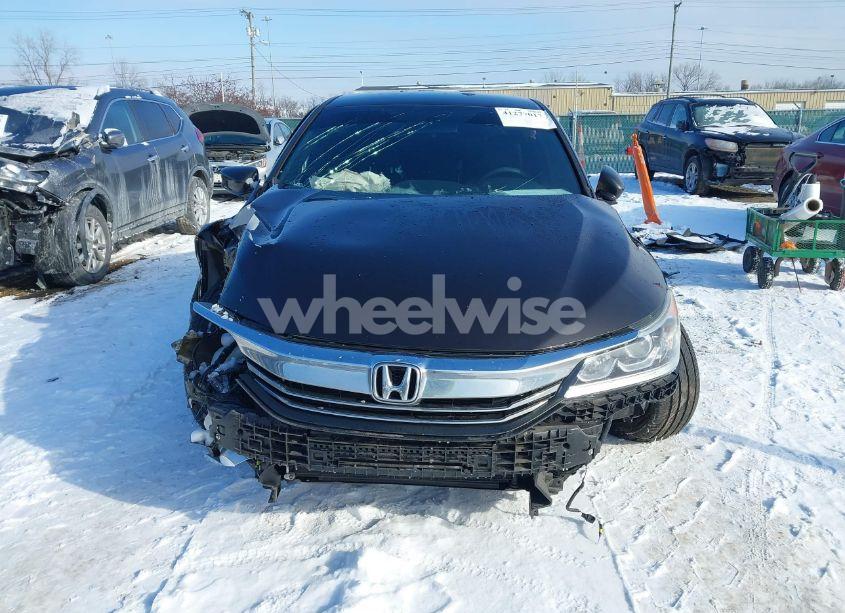 Photo 6 of 2017 Honda Accord SPORT (VIN 1HGCR2F59HA214185)