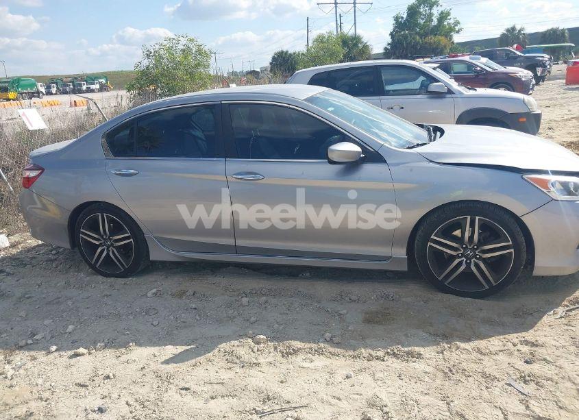 Photo 13 of 2017 Honda Accord SPORT (VIN 1HGCR2F59HA237899)