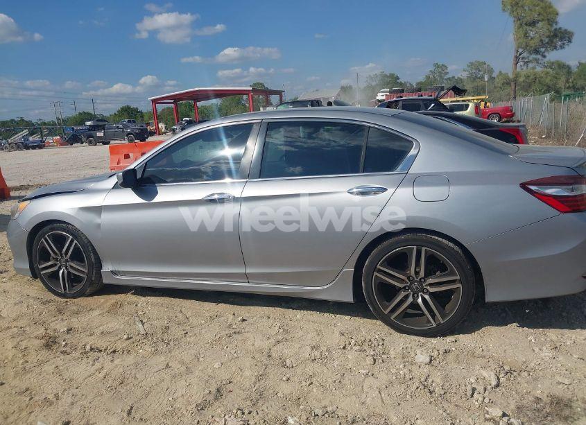 Photo 14 of 2017 Honda Accord SPORT (VIN 1HGCR2F59HA237899)