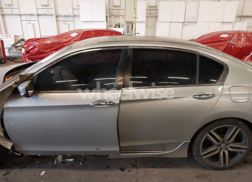 Photo 15 of 2017 Honda Accord SPORT (VIN 1HGCR2F59HA269218)