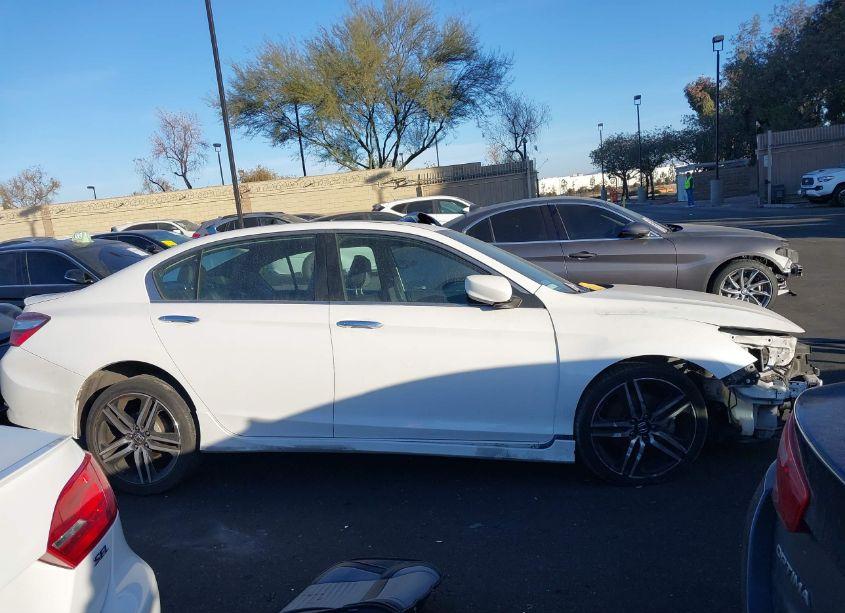 Photo 14 of 2017 Honda Accord SPORT (VIN 1HGCR2F59HA290036)