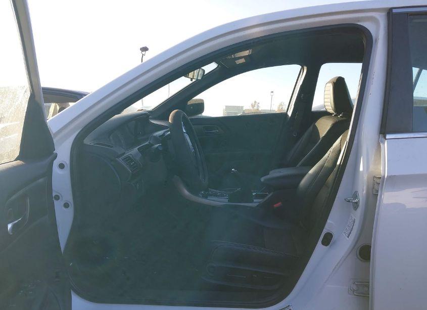 Photo 5 of 2017 Honda Accord SPORT (VIN 1HGCR2F59HA290036)