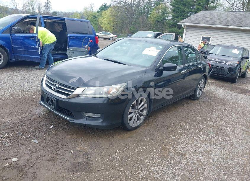 Photo 2 of 2013 Honda Accord SPORT (VIN 1HGCR2F5XDA037902)