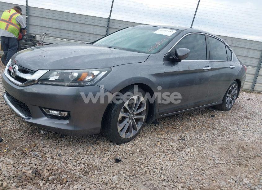 Photo 2 of 2013 Honda Accord SPORT (VIN 1HGCR2F5XDA212147)