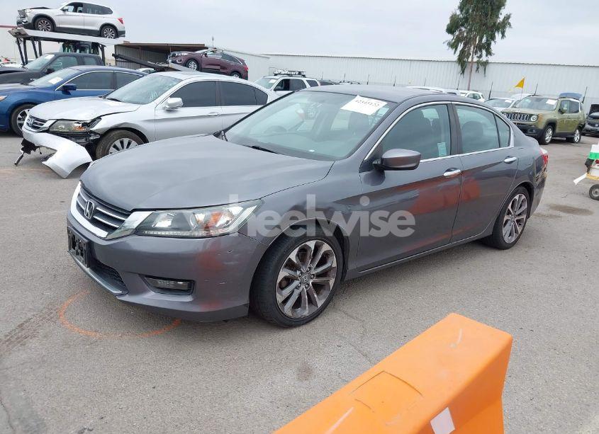 Photo 2 of 2014 Honda Accord SPORT (VIN 1HGCR2F5XEA005551)