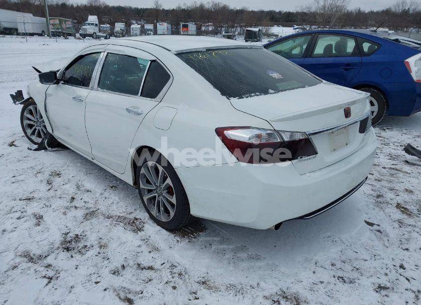 Photo 3 of 2014 Honda Accord SPORT (VIN 1HGCR2F5XEA035732)