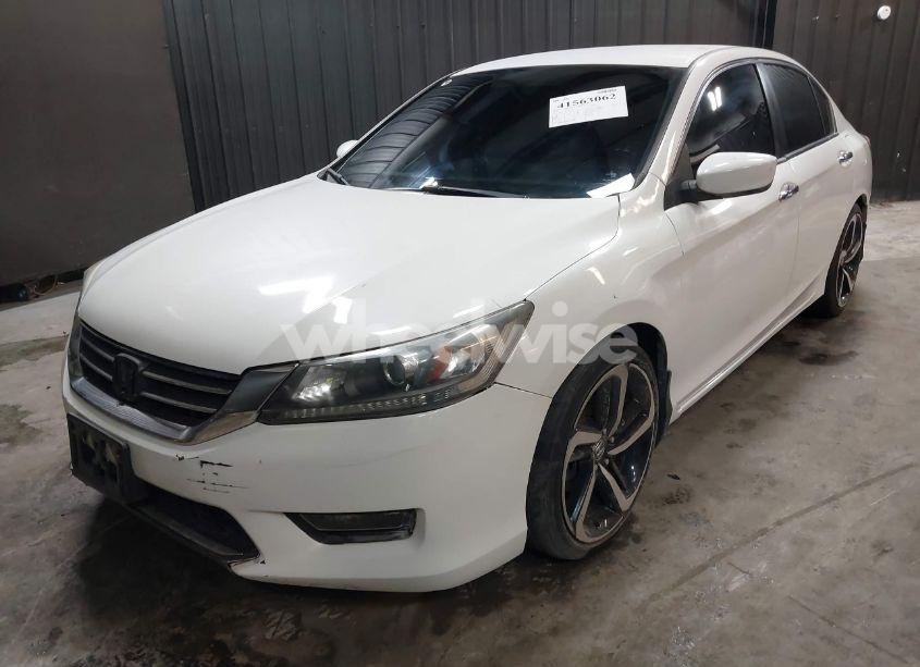 Photo 2 of 2014 Honda Accord SPORT (VIN 1HGCR2F5XEA099947)