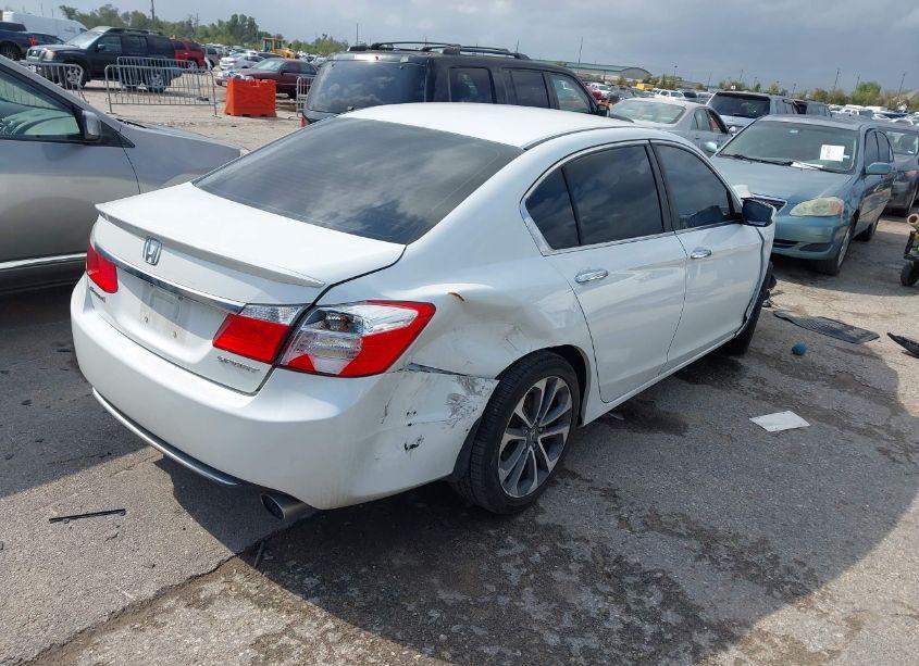 Photo 4 of 2014 Honda Accord SPORT (VIN 1HGCR2F5XEA129884)