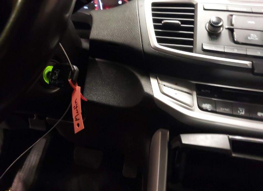 Photo 11 of 2015 Honda Accord SPORT (VIN 1HGCR2F5XFA003879)