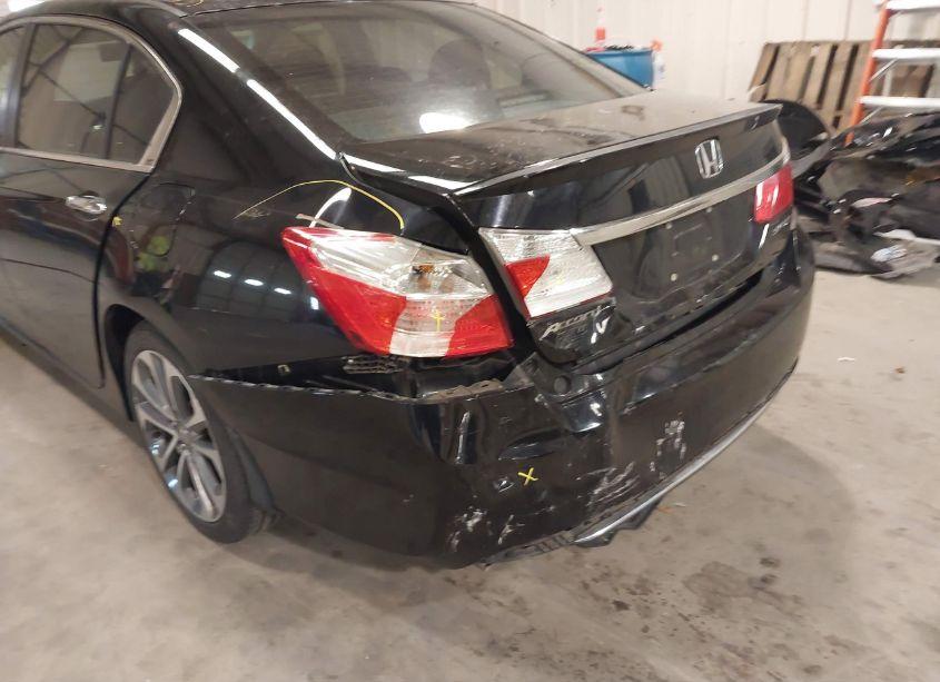 Photo 12 of 2015 Honda Accord SPORT (VIN 1HGCR2F5XFA003879)