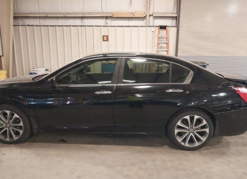 Photo 15 of 2015 Honda Accord SPORT (VIN 1HGCR2F5XFA003879)