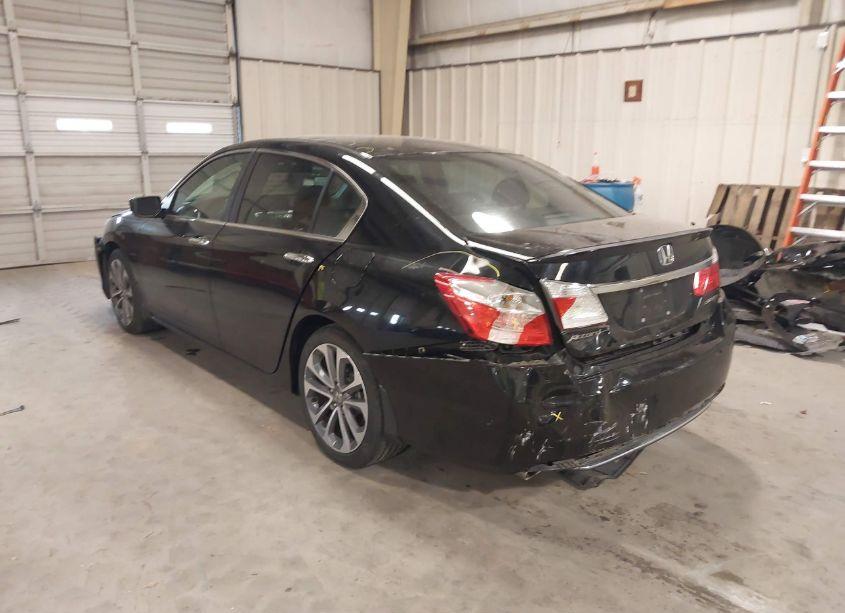 Photo 3 of 2015 Honda Accord SPORT (VIN 1HGCR2F5XFA003879)