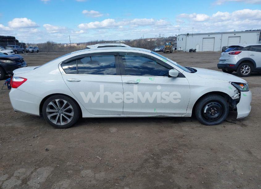Photo 12 of 2015 Honda Accord SPORT (VIN 1HGCR2F5XFA008984)