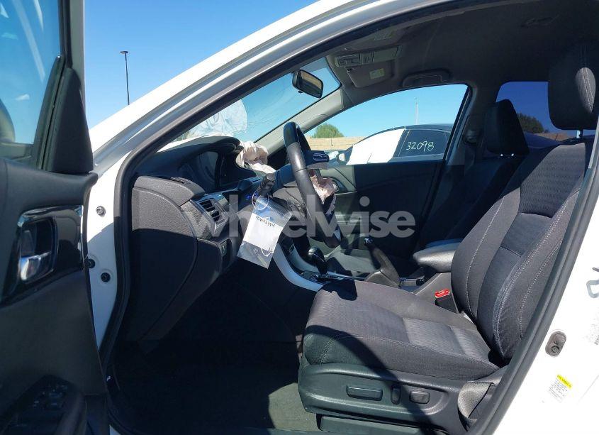 Photo 5 of 2015 Honda Accord SPORT (VIN 1HGCR2F5XFA022769)