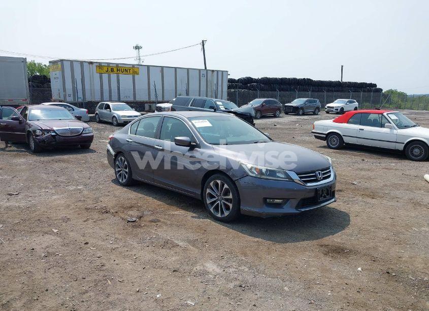 2015 Honda Accord SPORT (VIN 1HGCR2F5XFA055660) main photo