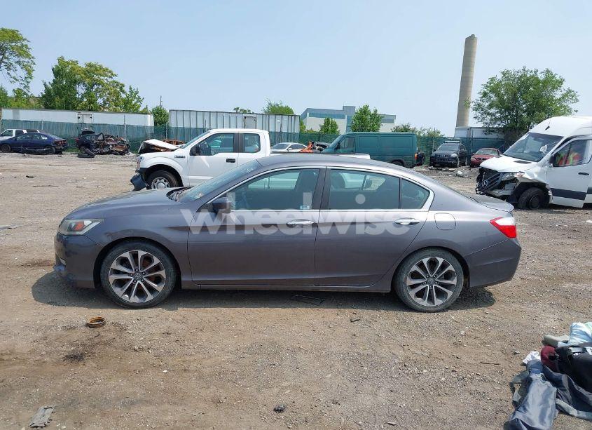 Photo 13 of 2015 Honda Accord SPORT (VIN 1HGCR2F5XFA055660)