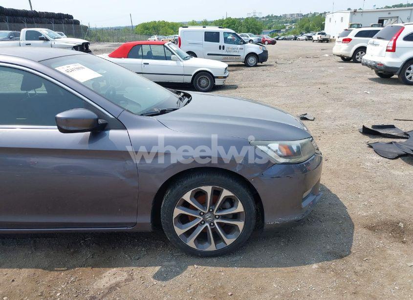 Photo 16 of 2015 Honda Accord SPORT (VIN 1HGCR2F5XFA055660)