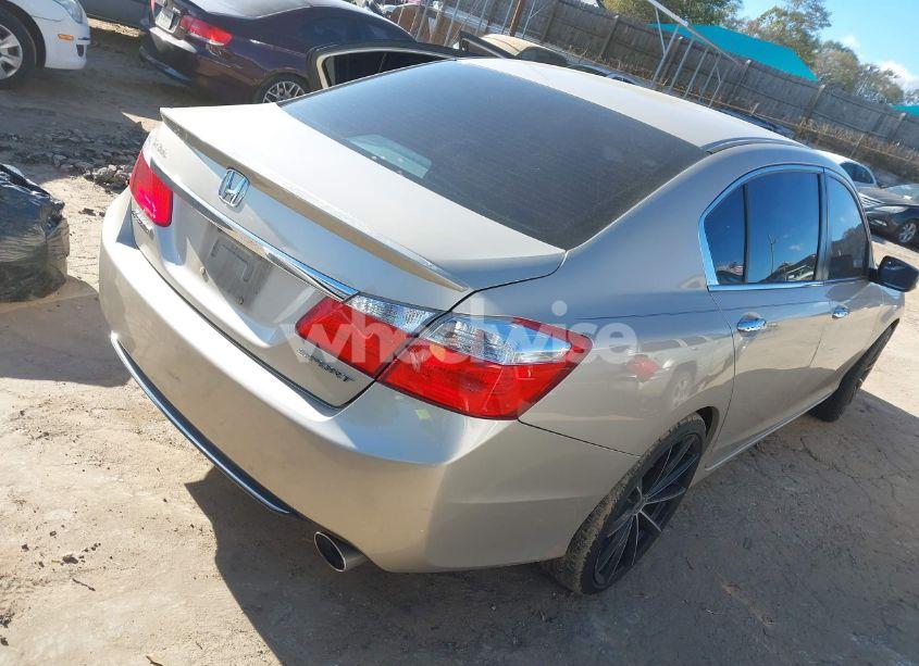 Photo 4 of 2015 Honda Accord SPORT (VIN 1HGCR2F5XFA094569)