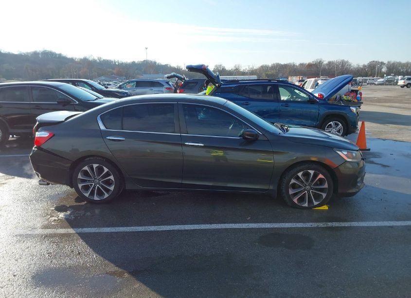Photo 13 of 2015 Honda Accord SPORT (VIN 1HGCR2F5XFA098041)