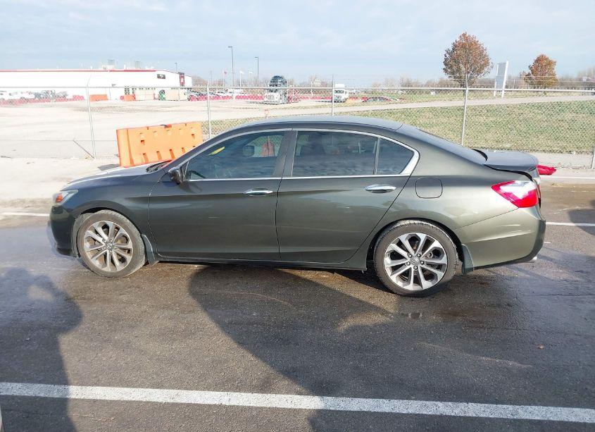 Photo 14 of 2015 Honda Accord SPORT (VIN 1HGCR2F5XFA098041)