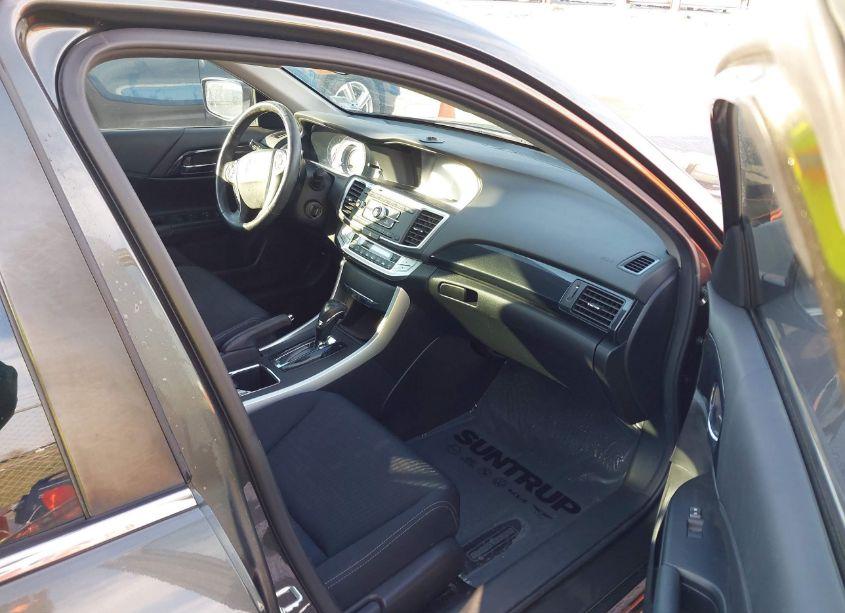 Photo 5 of 2015 Honda Accord SPORT (VIN 1HGCR2F5XFA098041)