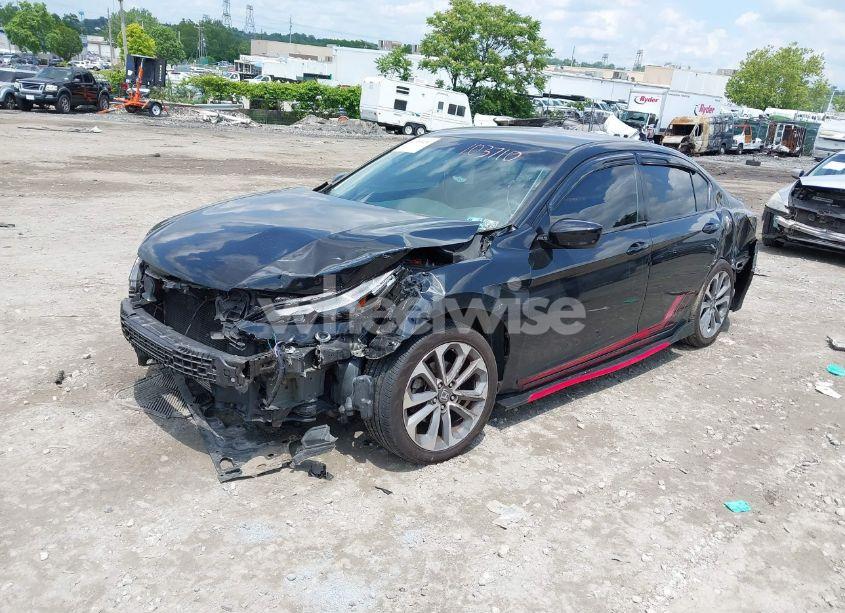 Photo 2 of 2015 Honda Accord SPORT (VIN 1HGCR2F5XFA103710)