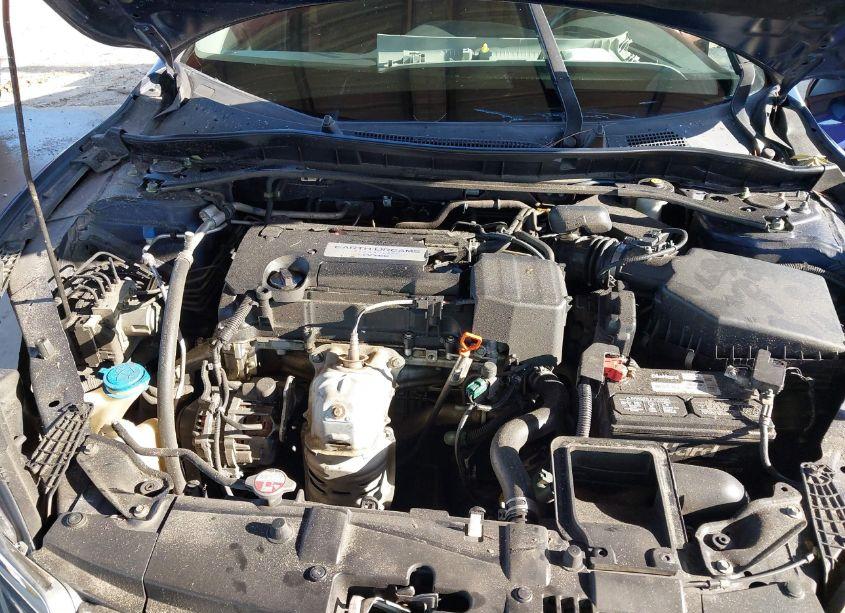 Photo 10 of 2015 Honda Accord SPORT (VIN 1HGCR2F5XFA181517)