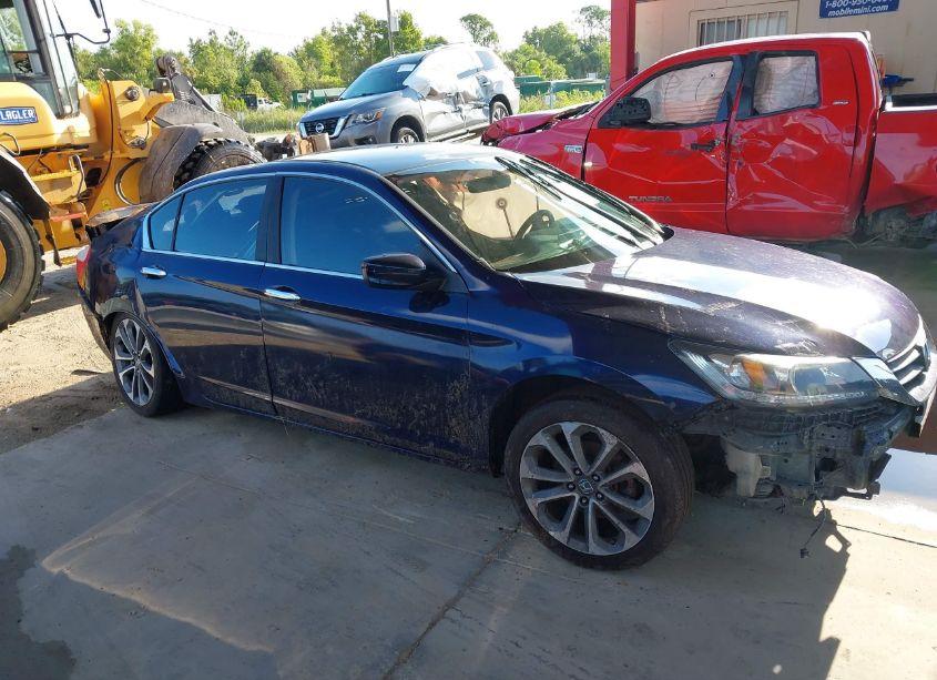 Photo 12 of 2015 Honda Accord SPORT (VIN 1HGCR2F5XFA181517)