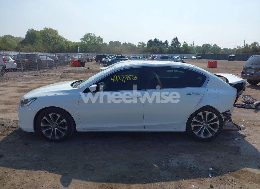 Photo 15 of 2015 Honda Accord SPORT (VIN 1HGCR2F5XFA217349)