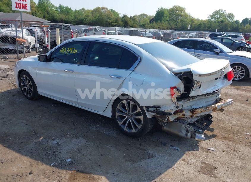 Photo 3 of 2015 Honda Accord SPORT (VIN 1HGCR2F5XFA217349)