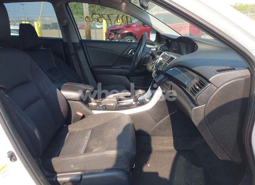 Photo 5 of 2015 Honda Accord SPORT (VIN 1HGCR2F5XFA217349)