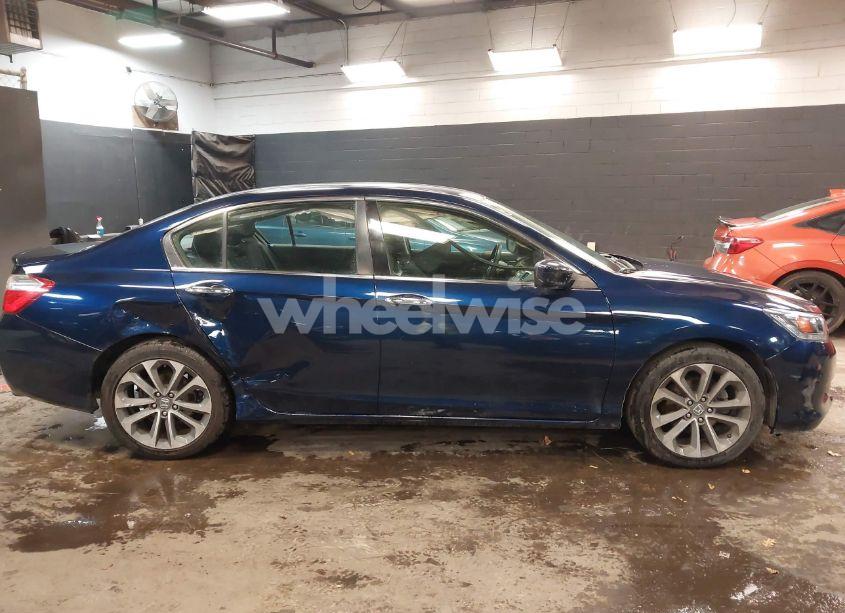 Photo 13 of 2015 Honda Accord SPORT (VIN 1HGCR2F5XFA226357)