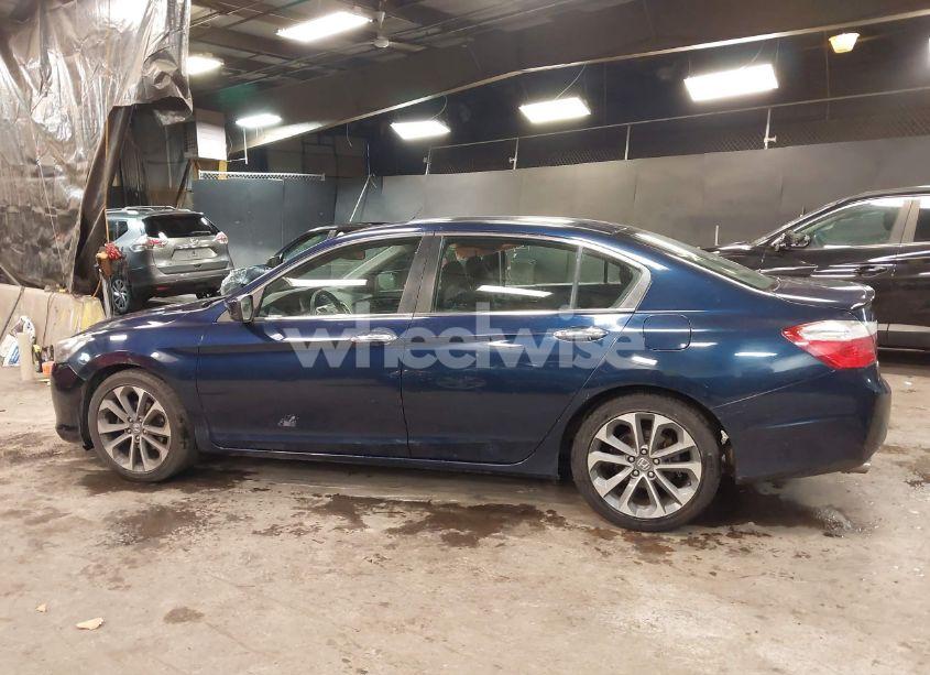 Photo 14 of 2015 Honda Accord SPORT (VIN 1HGCR2F5XFA226357)