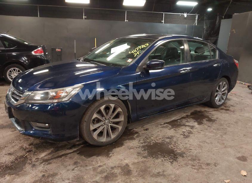 Photo 2 of 2015 Honda Accord SPORT (VIN 1HGCR2F5XFA226357)