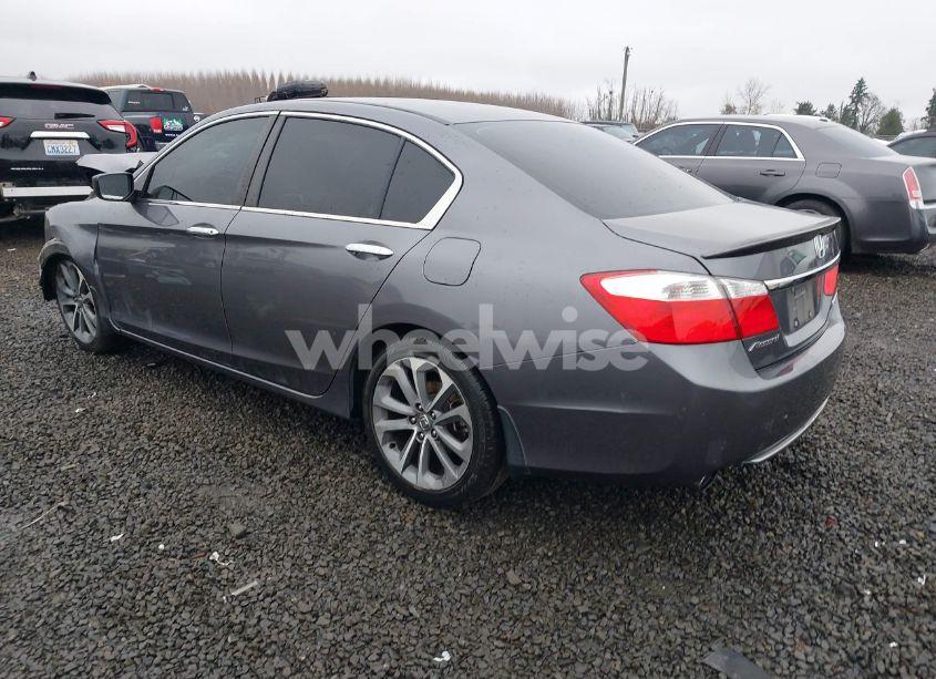 Photo 3 of 2015 Honda Accord SPORT (VIN 1HGCR2F5XFA234037)