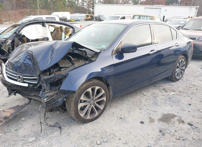 Photo 2 of 2015 Honda Accord SPORT (VIN 1HGCR2F5XFA262260)