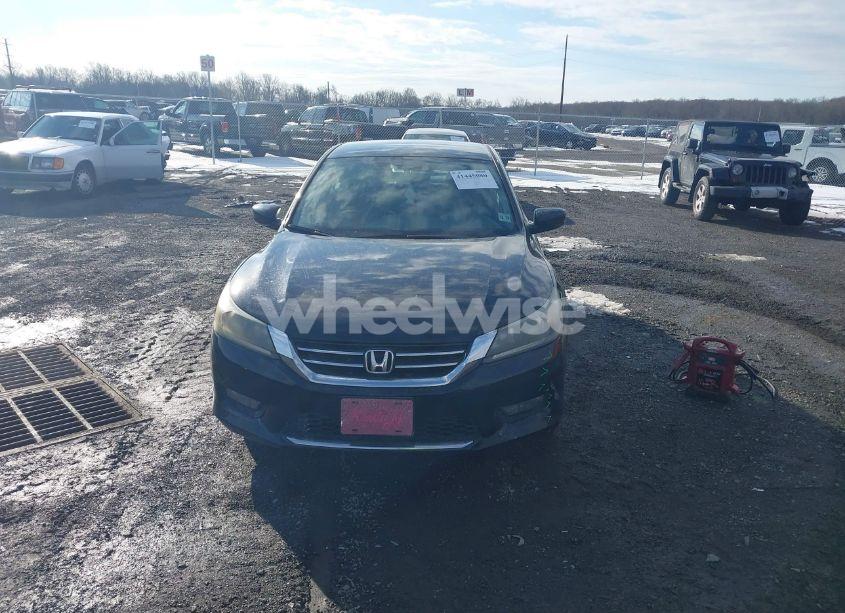 Photo 12 of 2015 Honda Accord SPORT (VIN 1HGCR2F5XFA267264)