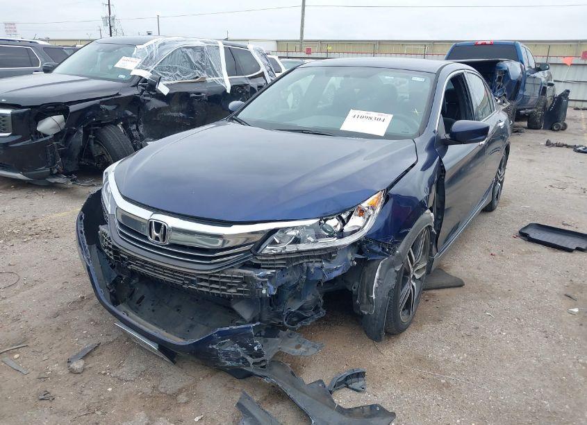 Photo 2 of 2016 Honda Accord SPORT (VIN 1HGCR2F5XGA055031)